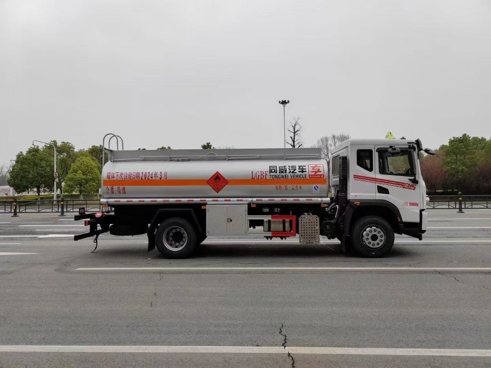 DongFeng 15m³ 245HP Oil Tank Truck For Sale