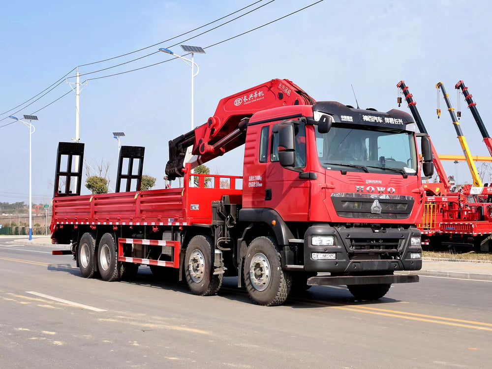 HOWO 8×4 25T Knuckle Boom Crane For Sale