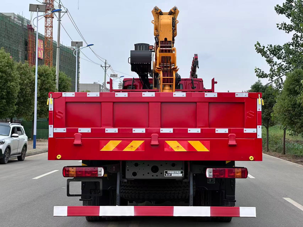 HOWO 6×4 14T Telescopic Boom Crane For Sale