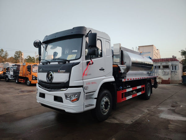 SHACMAN 9.5m³ 240HP Asphalt Distributor Truck For Sale