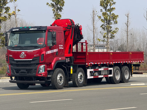 Dongfeng Liuzhou Motor 25 Ton Folding Boom Truck Crane (Changxing Crane)