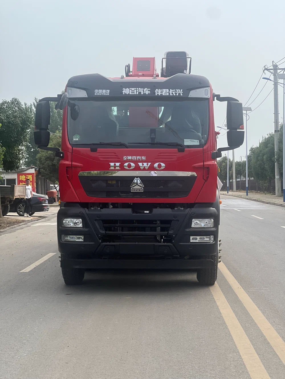 HOWO 8×4 Weichai 350HP - Changxing 14 Ton 5-Section truck mounted crane with Ladder